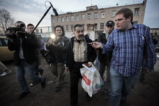 Prisoner pardoned by Russian president S. Mokhnatkin released