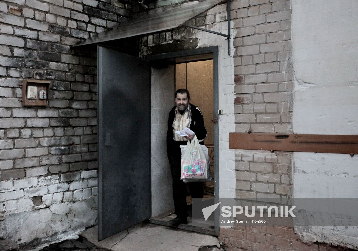 Prisoner pardoned by Russian president S. Mokhnatkin released