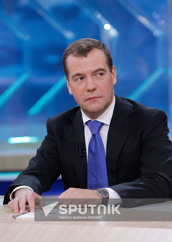 Dmitry Medvedev gives live interview to five TV channels