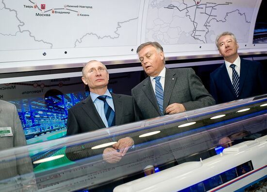 Putin visits RZhD Scientific and Technical Development Center