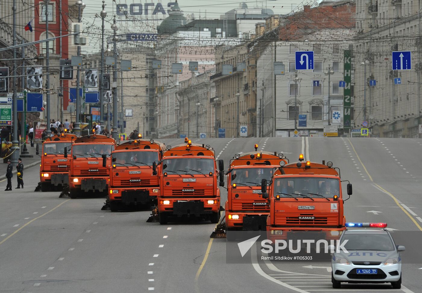 Military equipment on Tverskaya street