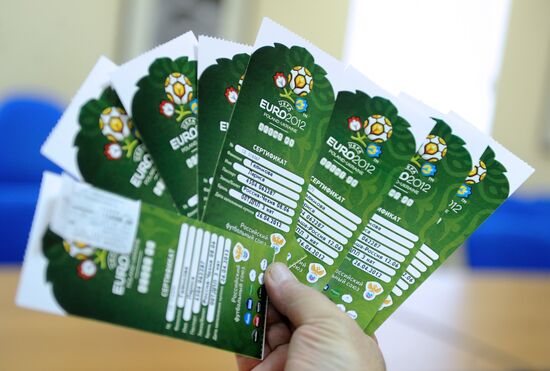 Presentation of certificates for Euro 2012 tickets