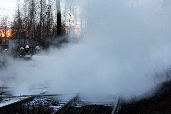 Fire at Ruchyevaya petroleum depot in St.Petersburg