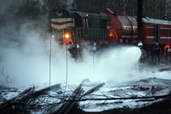 Fire at Ruchyevaya petroleum depot in St.Petersburg