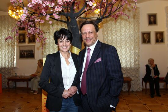 Premiere of "FanFan Tulpan" play