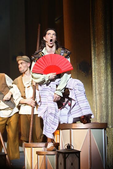 Premiere of "FanFan Tulpan" play