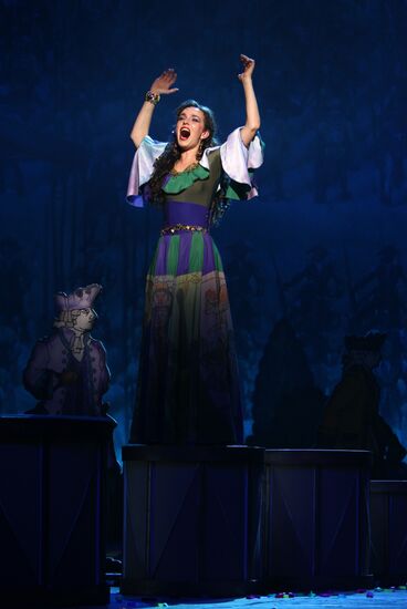 Premiere of "FanFan Tulpan" play