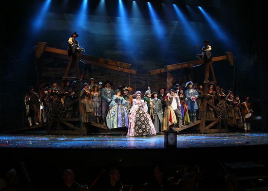 Premiere of "FanFan Tulpan" play