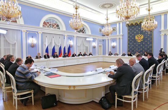 Dmitry Medvedev meets with Presidential Council on Human Rights