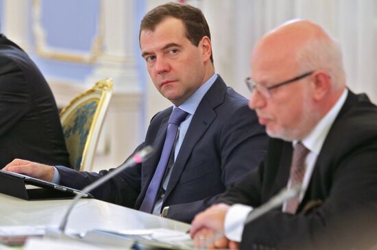 Dmitry Medvedev meets with Presidential Council on Human Rights