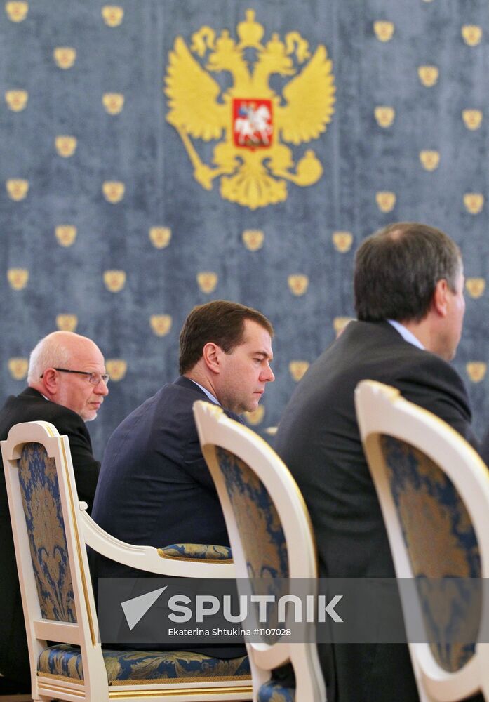 Dmitry Medvedev meets with Presidential Council on Human Rights