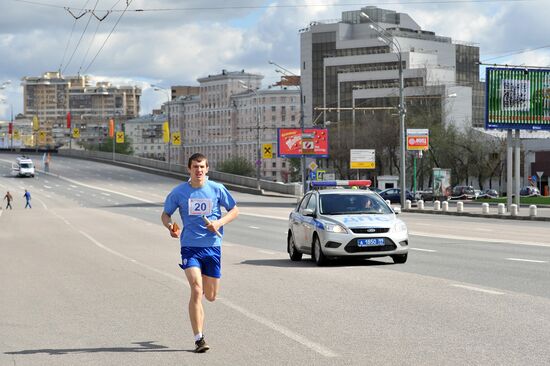 Athletic relay race on the Garden Ring