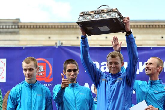 Athletics relay race on Garden Ring road