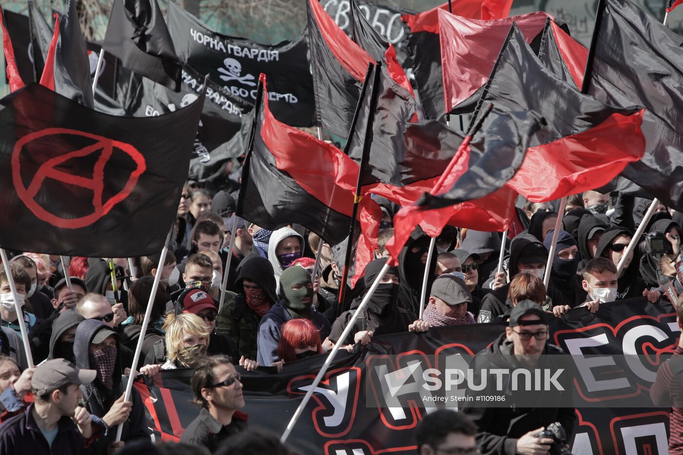 Left March rally on Trubnaya Ploshchad