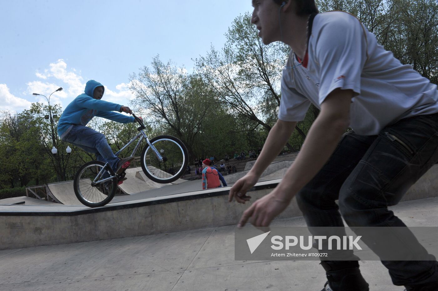 City residents rest in Gorky Park