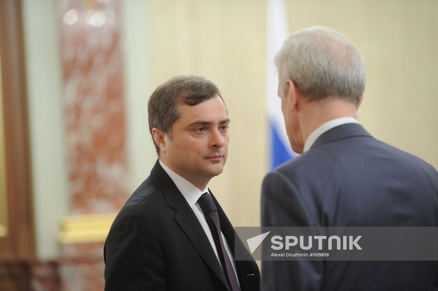 Vladimir Putin chairs government meeting