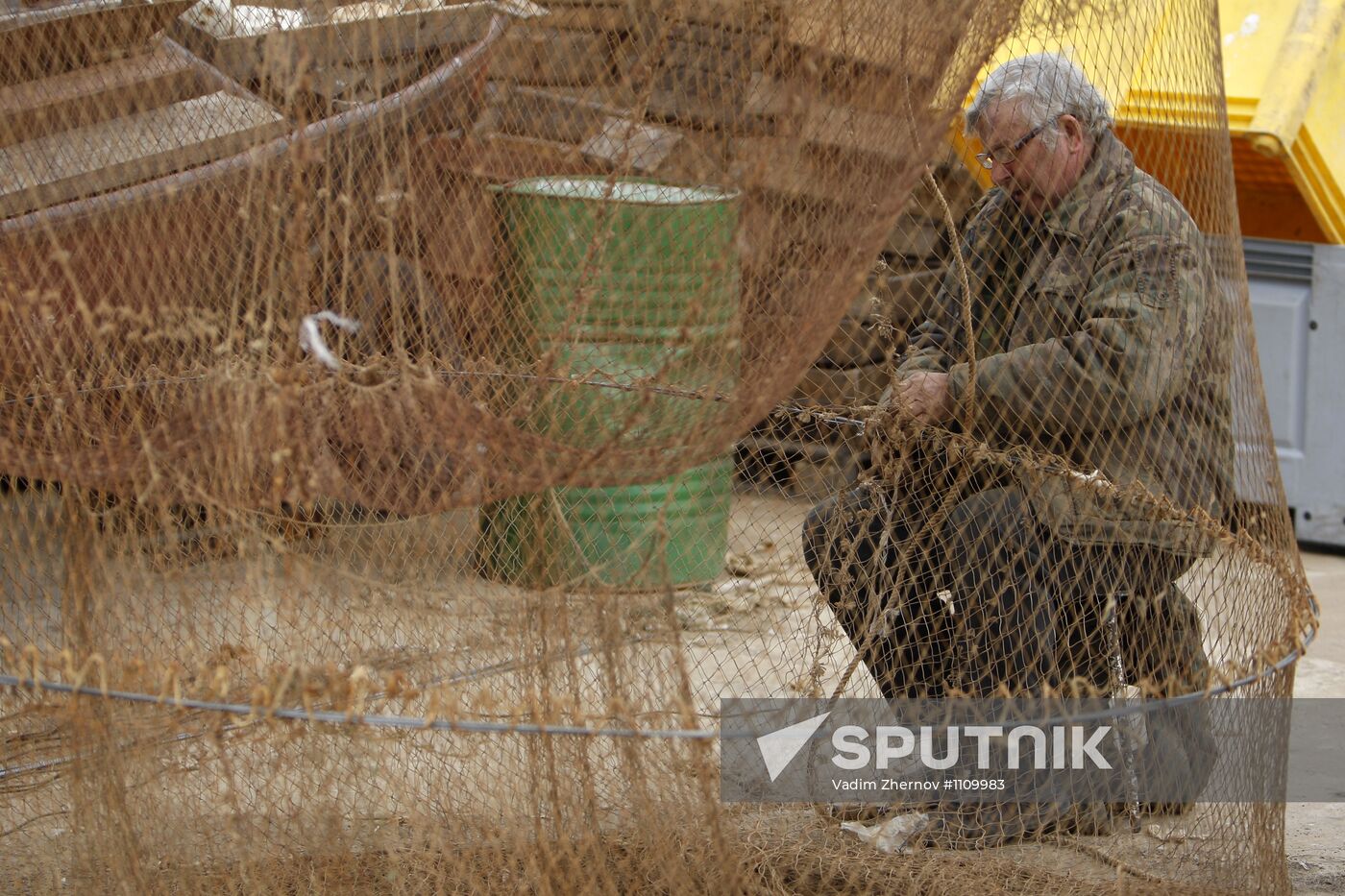 Smelt fishing on Lake Ladoga