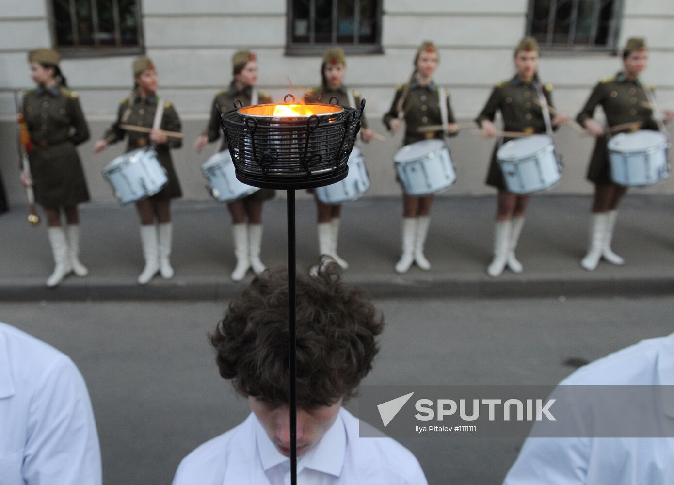 Torch procession honoring 67th anniversary of Victory in WWII
