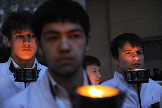 Torch procession honoring 67th anniversary of WWII Victory