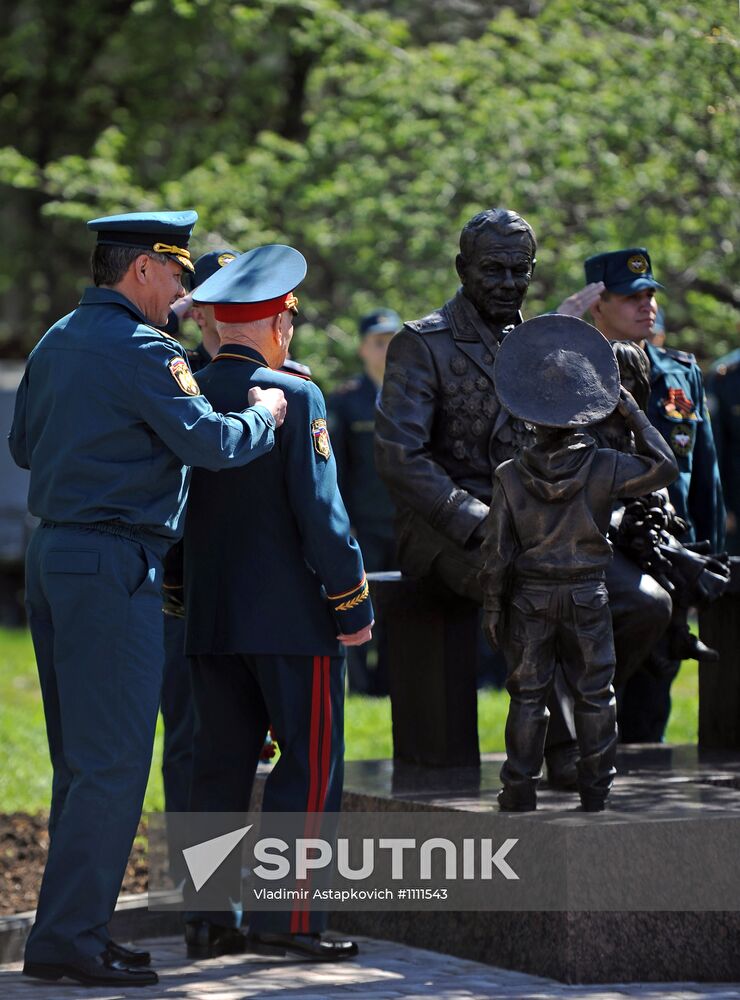Russian EMERCOM workers memorial unveiled