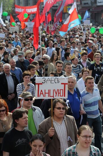 Opposition stages March of Millions in Moscow