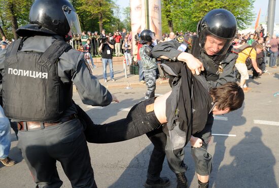 Opposition stages March of Millions rally in Moscow