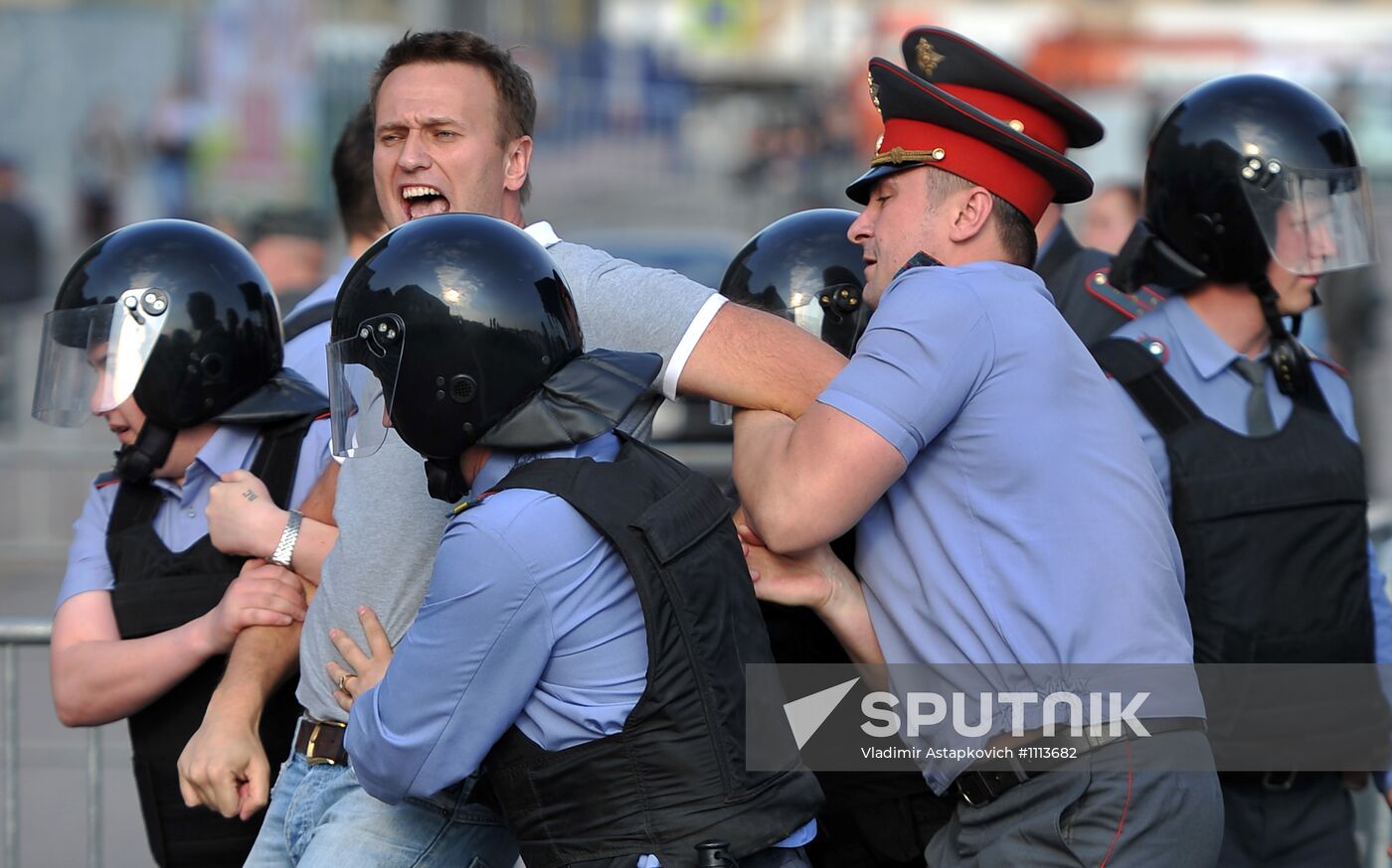 Opposition stages March of Millions rally in Moscow