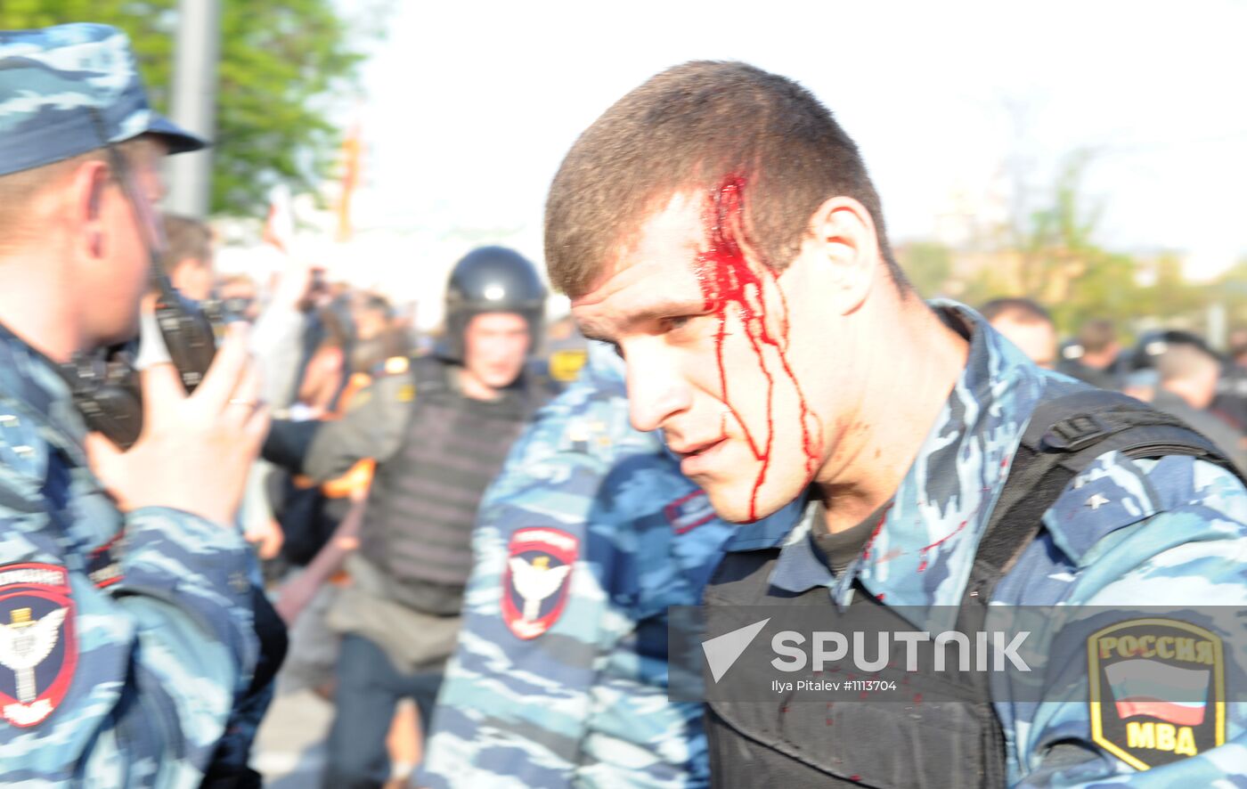 Police detain March of Millions rally participants in Moscow