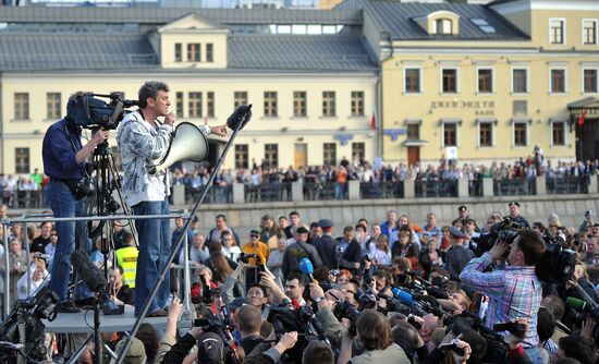 Opposition stages March of Millions rally in Moscow