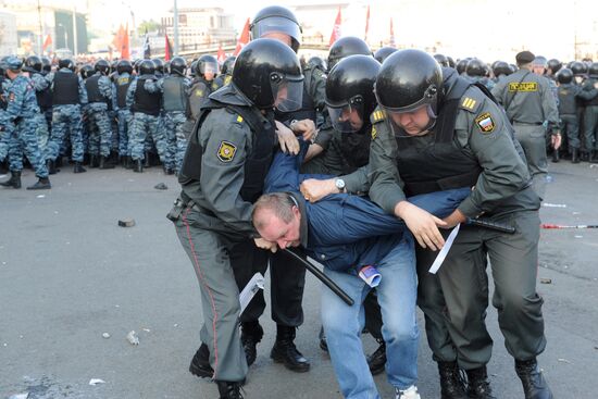 Opposition stages March of Millions rally in Moscow