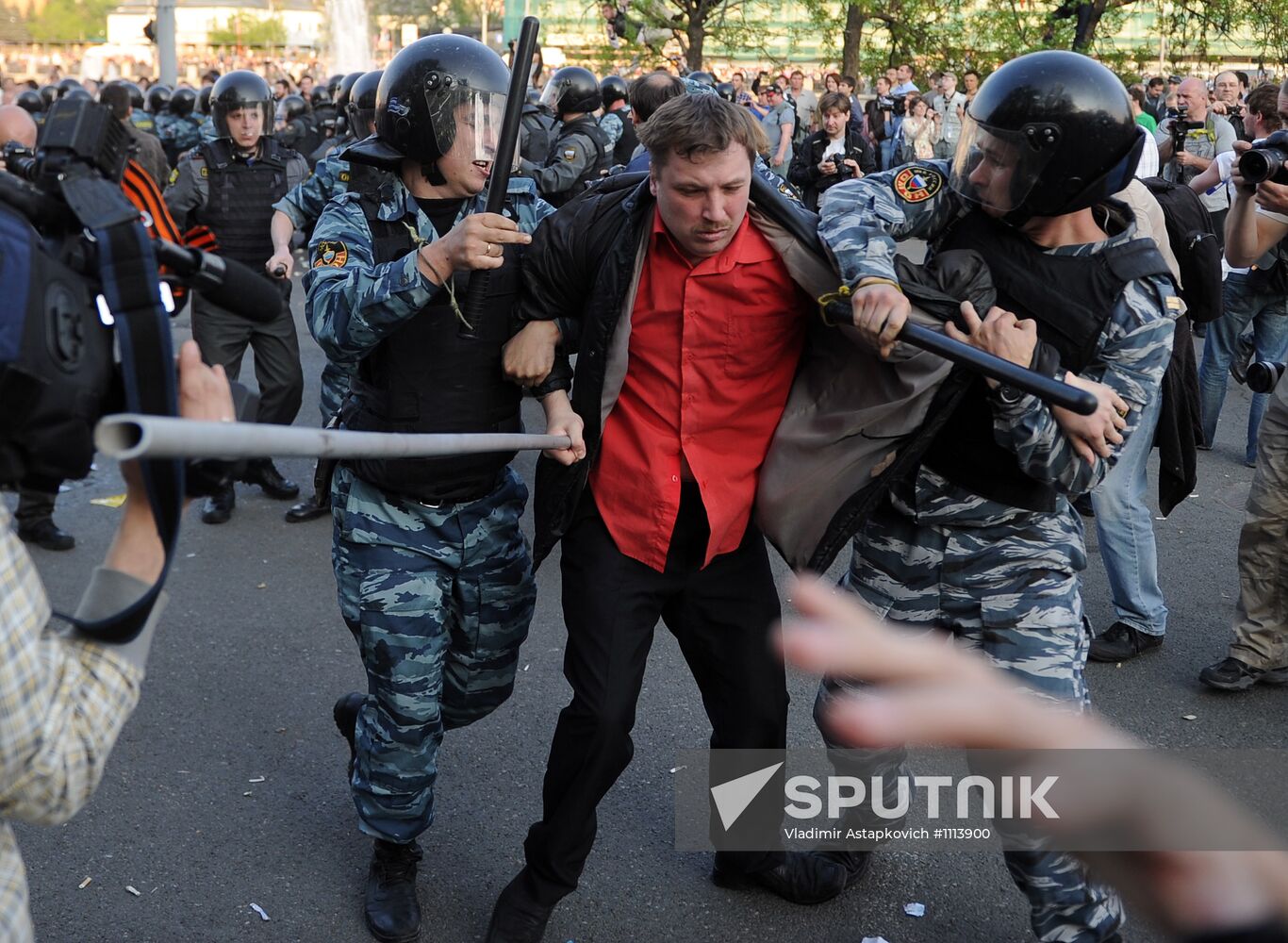 Opposition stages March of Millions rally in Moscow