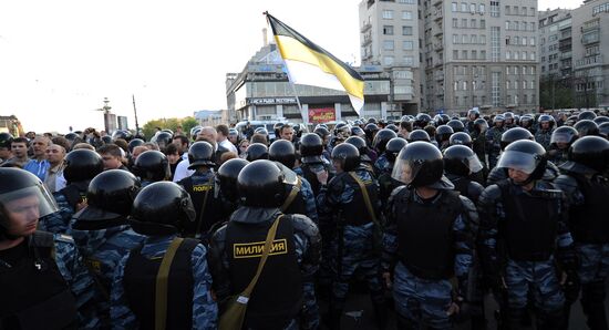 Police detain March of Millions participants in Moscow