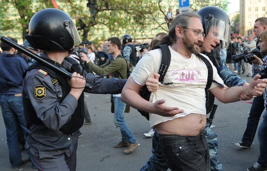Opposition stages March of Millions rally in Moscow