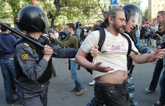 Opposition stages March of Millions rally in Moscow