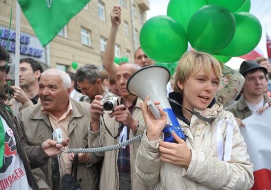 Opposition stages March of Millions rally in Moscow