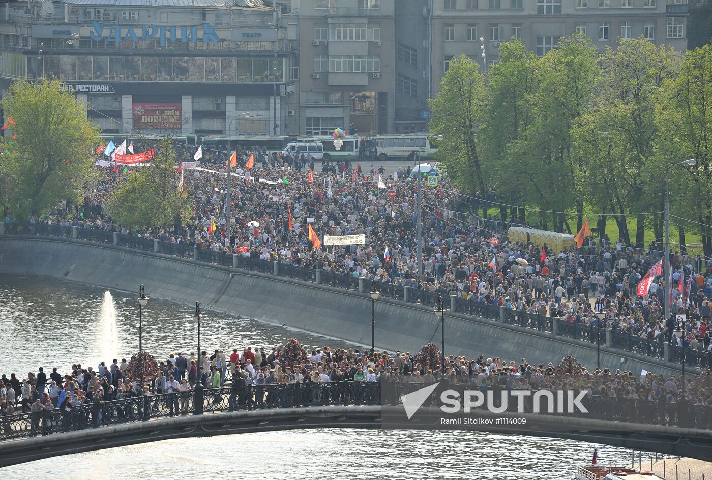 Opposition stages March of Millions rally in Moscow
