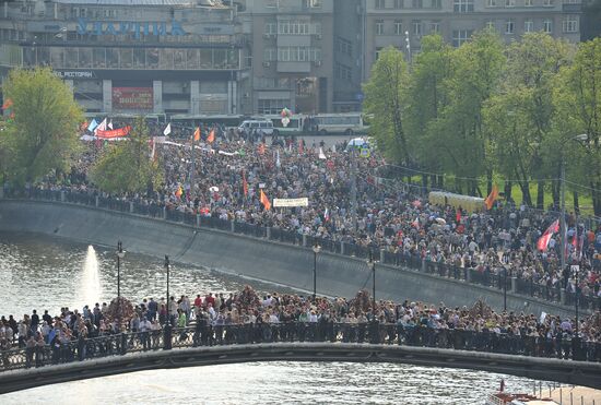 Opposition stages March of Millions rally in Moscow