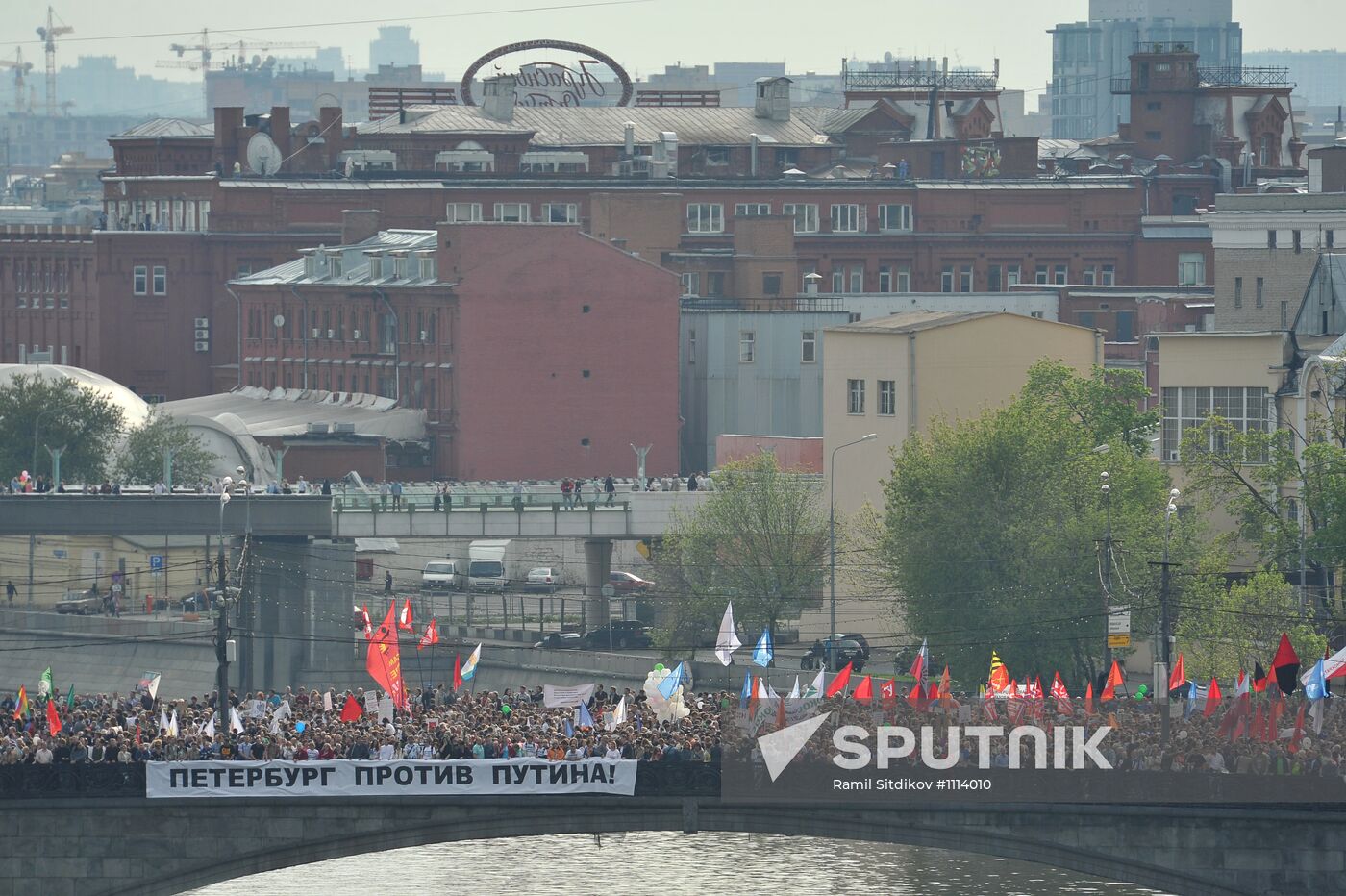 Opposition stages March of Millions rally in Moscow