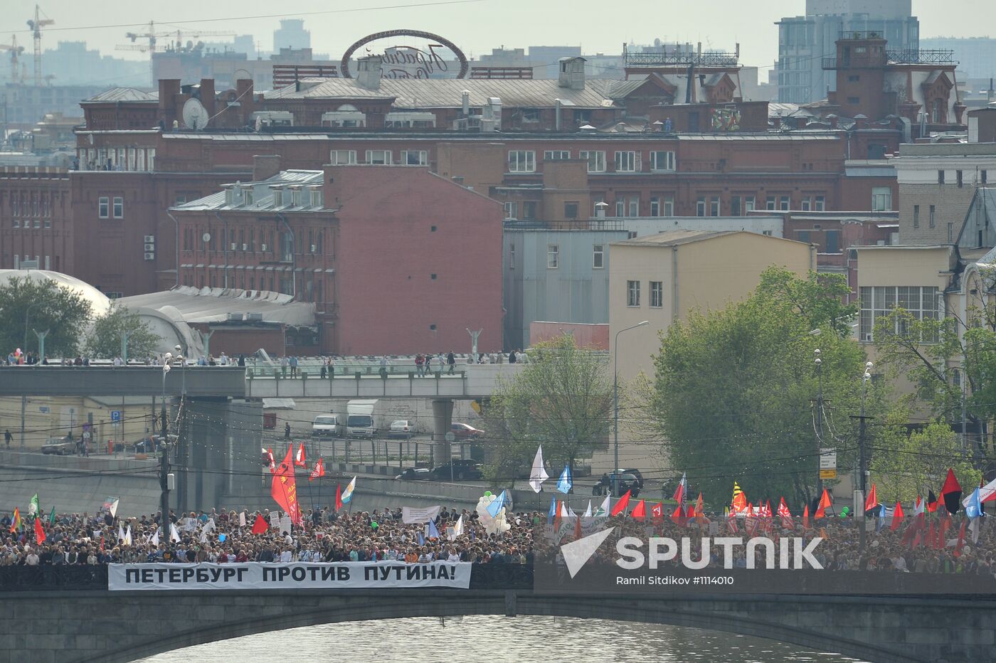 Opposition stages March of Millions rally in Moscow