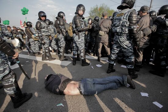 Opposition stages March of Millions rally in Moscow