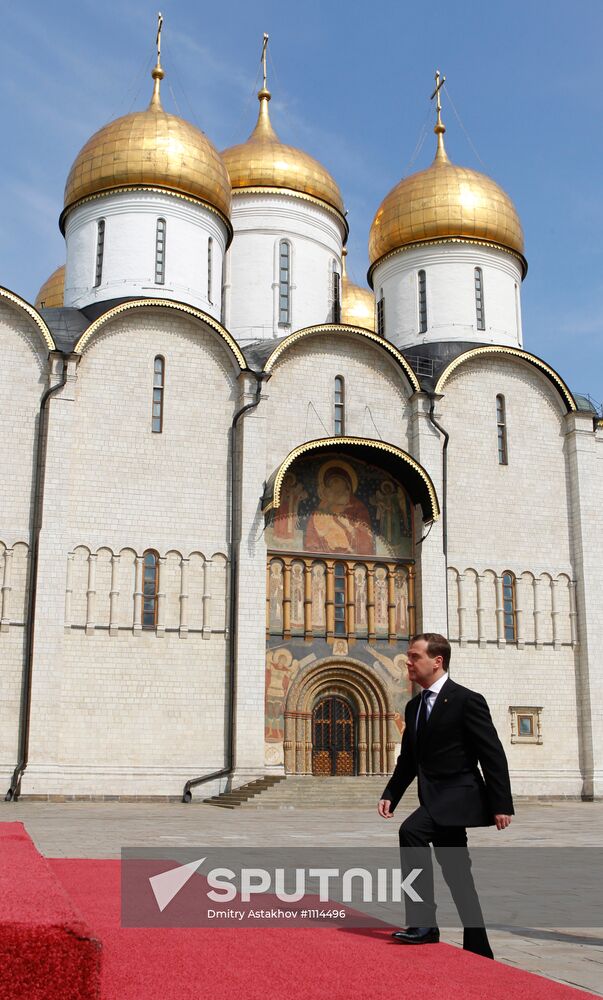 Dmitry Medvedev enters Grand Kremlin Palace
