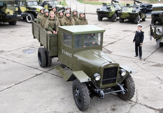 Preparing military equipment for Victory Day parade