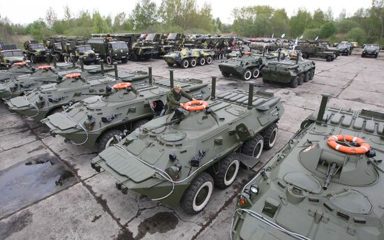 Preparing military equipment for Victory Day parade