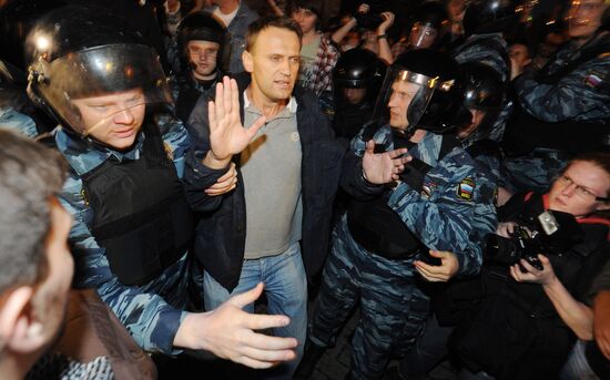 Opposition holds rally in central Moscow