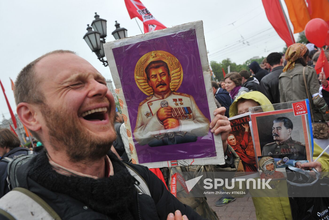 Opposition demonstrators hold rally on Pushkin Square