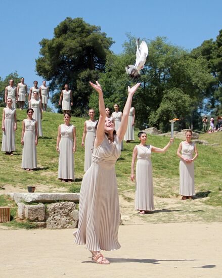 Rehearsal of Olympic flame lighting in Greece for London Games