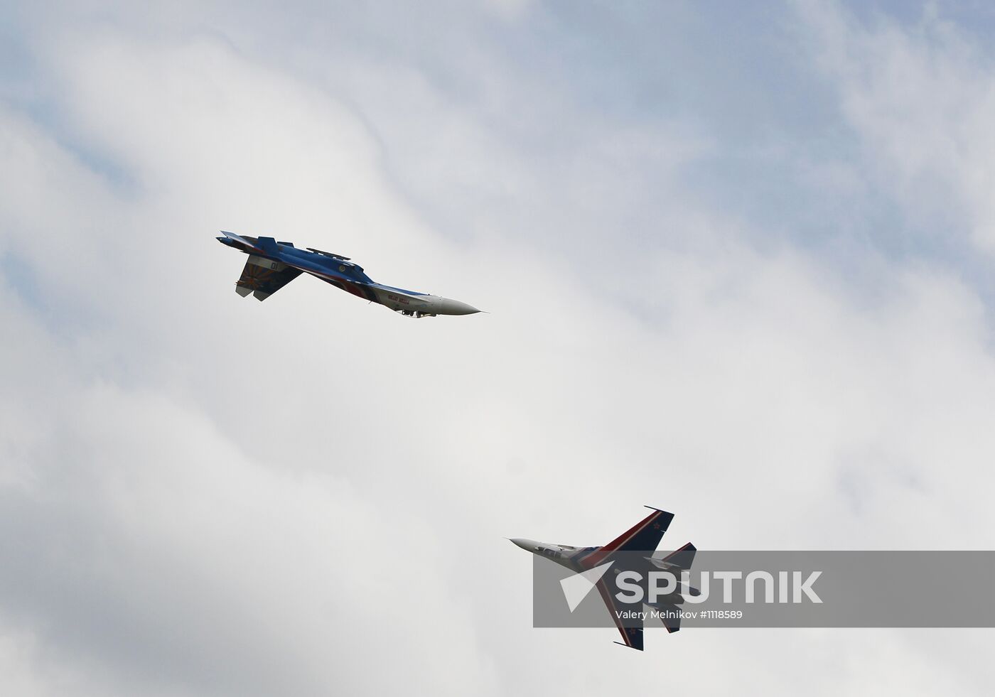 Aviation flying groups "Swifts" and "Russian Knights"