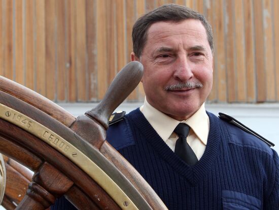 Barque "Sedov" set out on voyage round the world