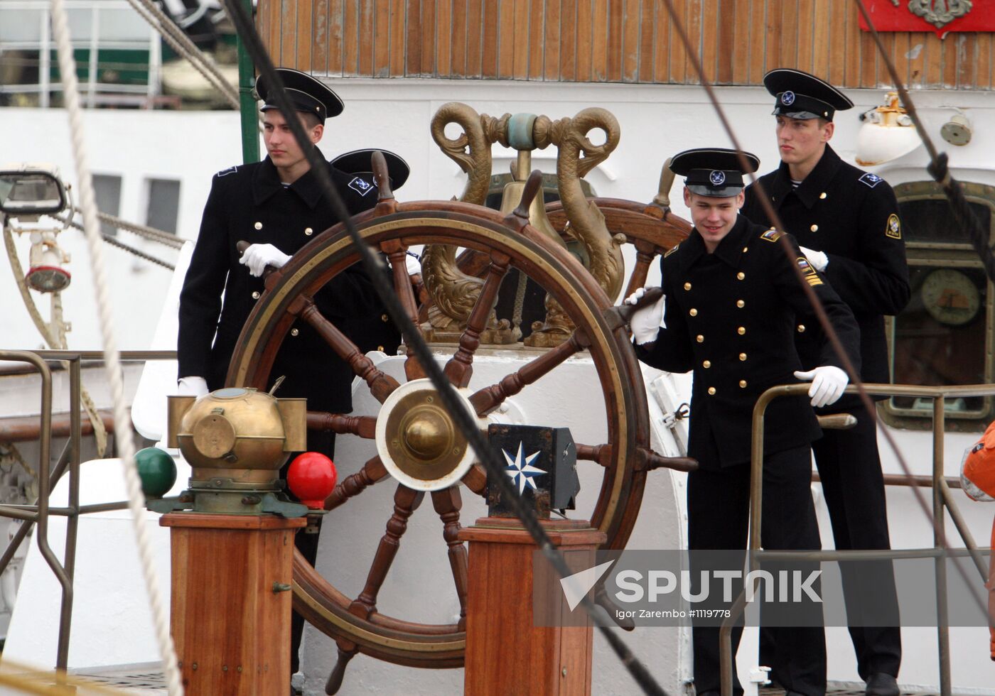 Barque "Sedov" set out on voyage round the world