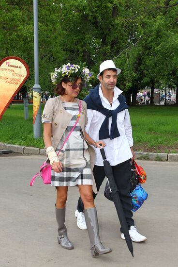 Voluntary community work at Chereshnevy Les Open Art Festival